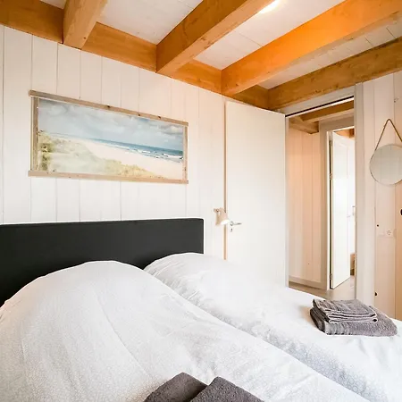 Spacious Hazenborgh In Near Callantsoog