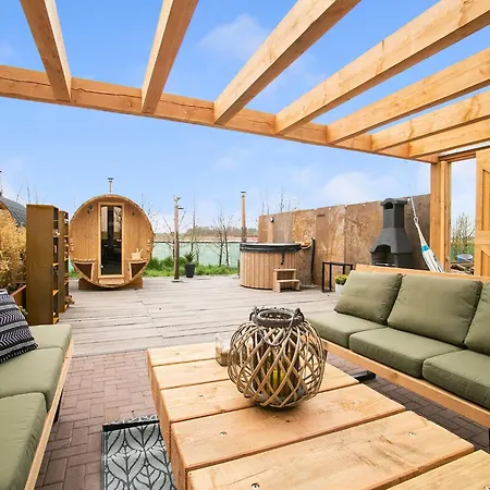 Spacious Hazenborgh In Near