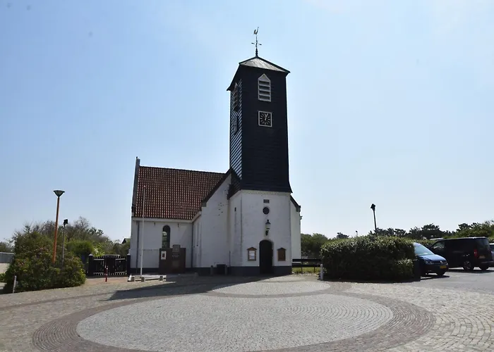 Spacious Hazenborgh In Near *