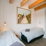 Spacious Hazenborgh In Near